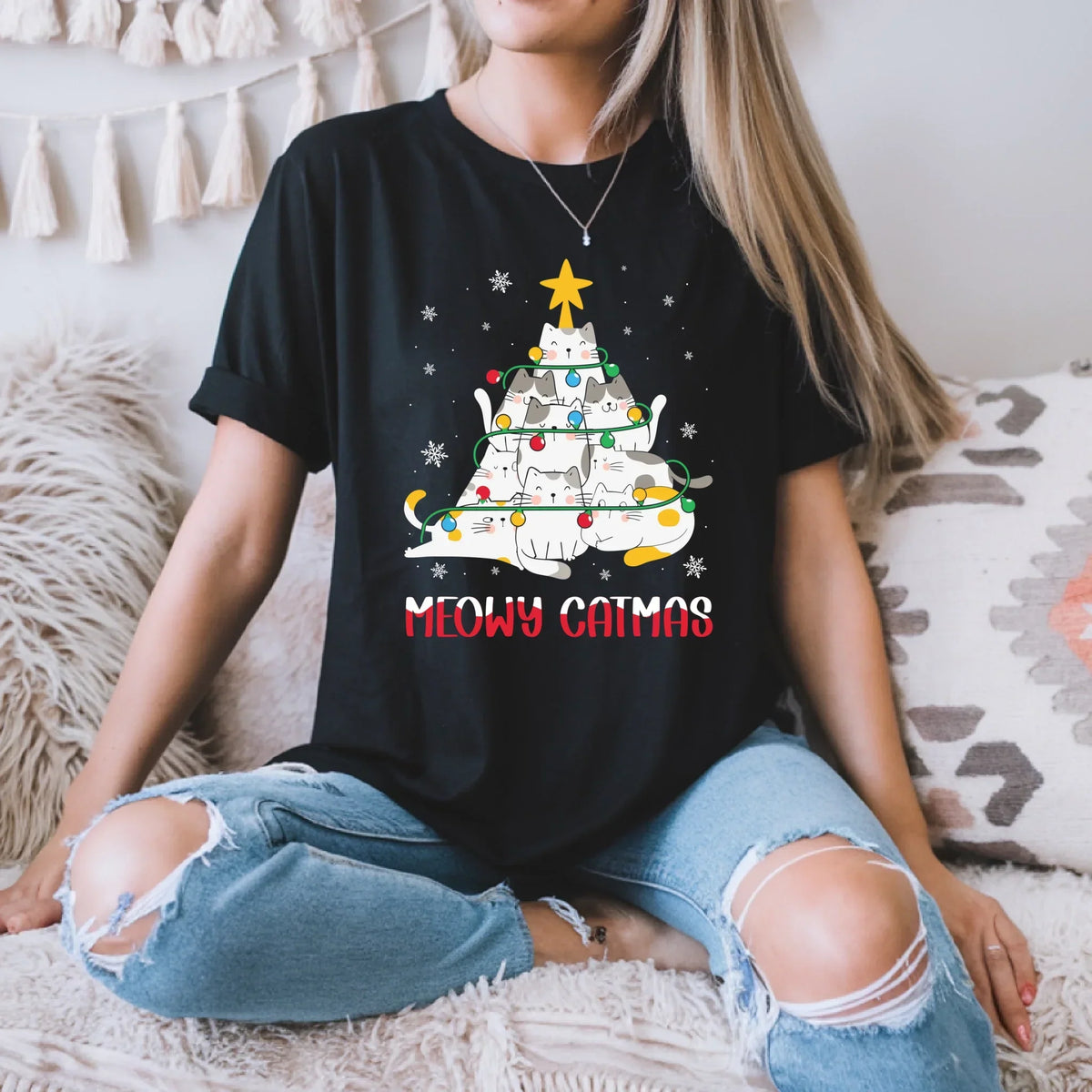 Meowy Catmas – Cute Cat Tree Cat Lovers T-Shirts