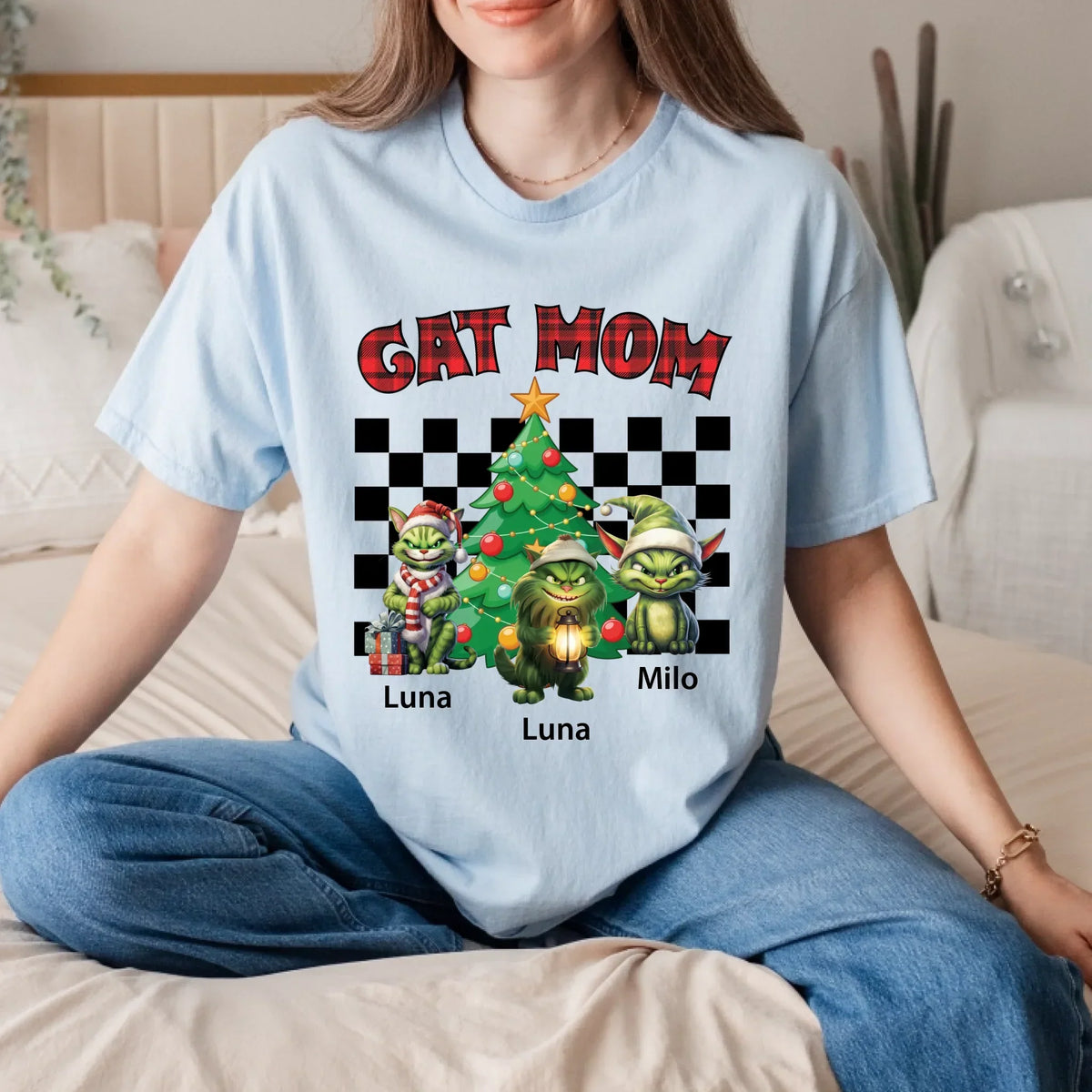 Personalized Cat Mom – Custom Cat Names & Festive T-Shirts