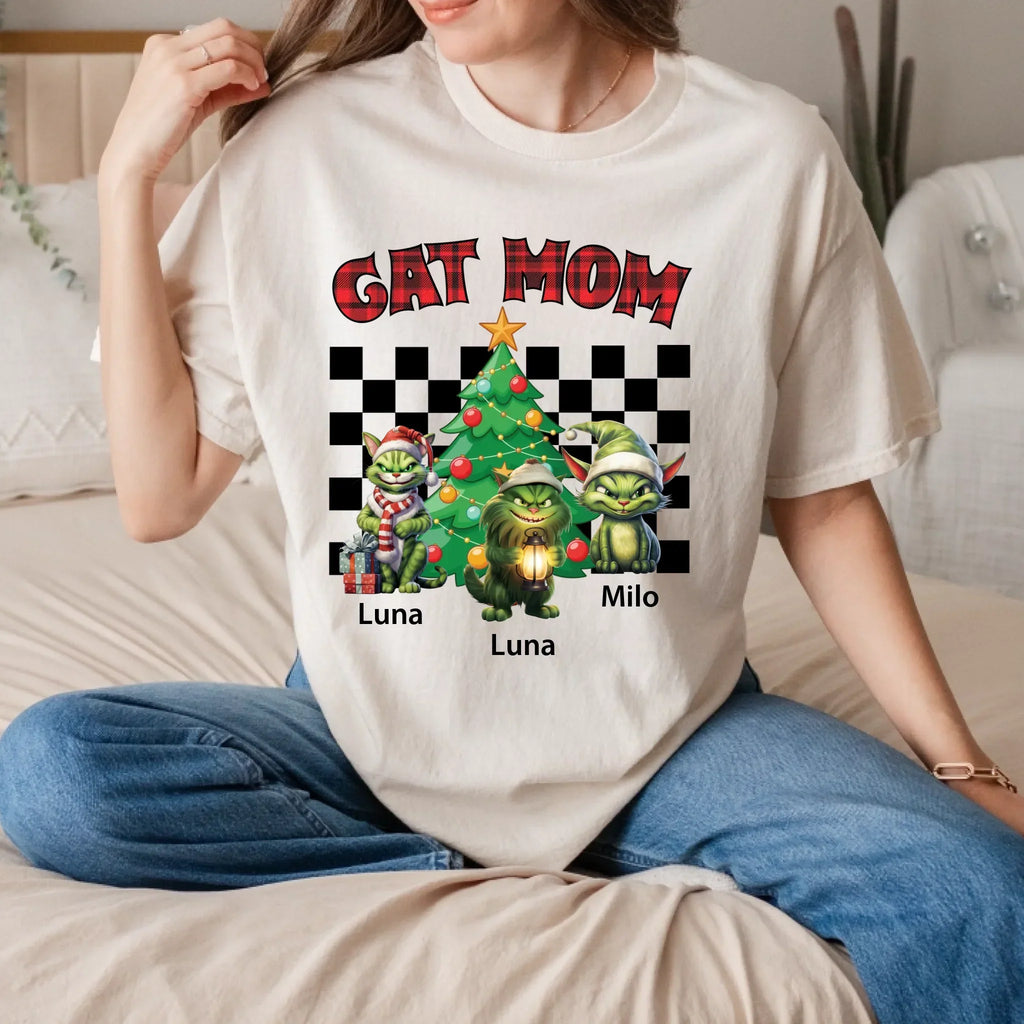 Personalized Cat Mom – Custom Cat Names & Festive T-Shirts