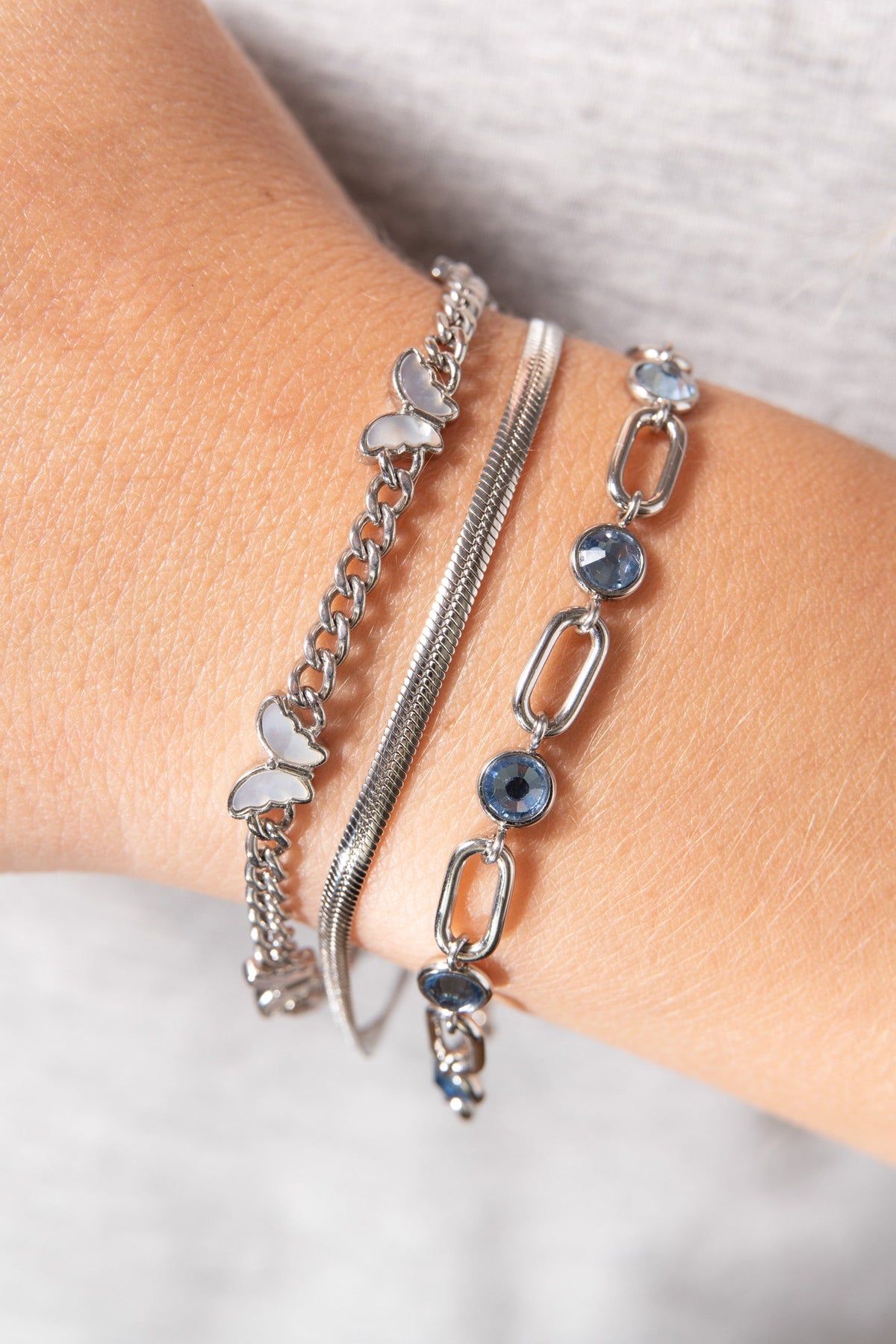 Butterfly Curb Chain Bracelet T-Shirts