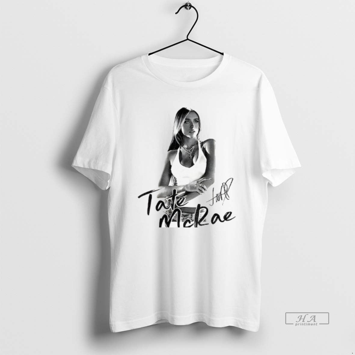 Official Tate Mcrae Singer Posing Signature Vintage Tee (1)