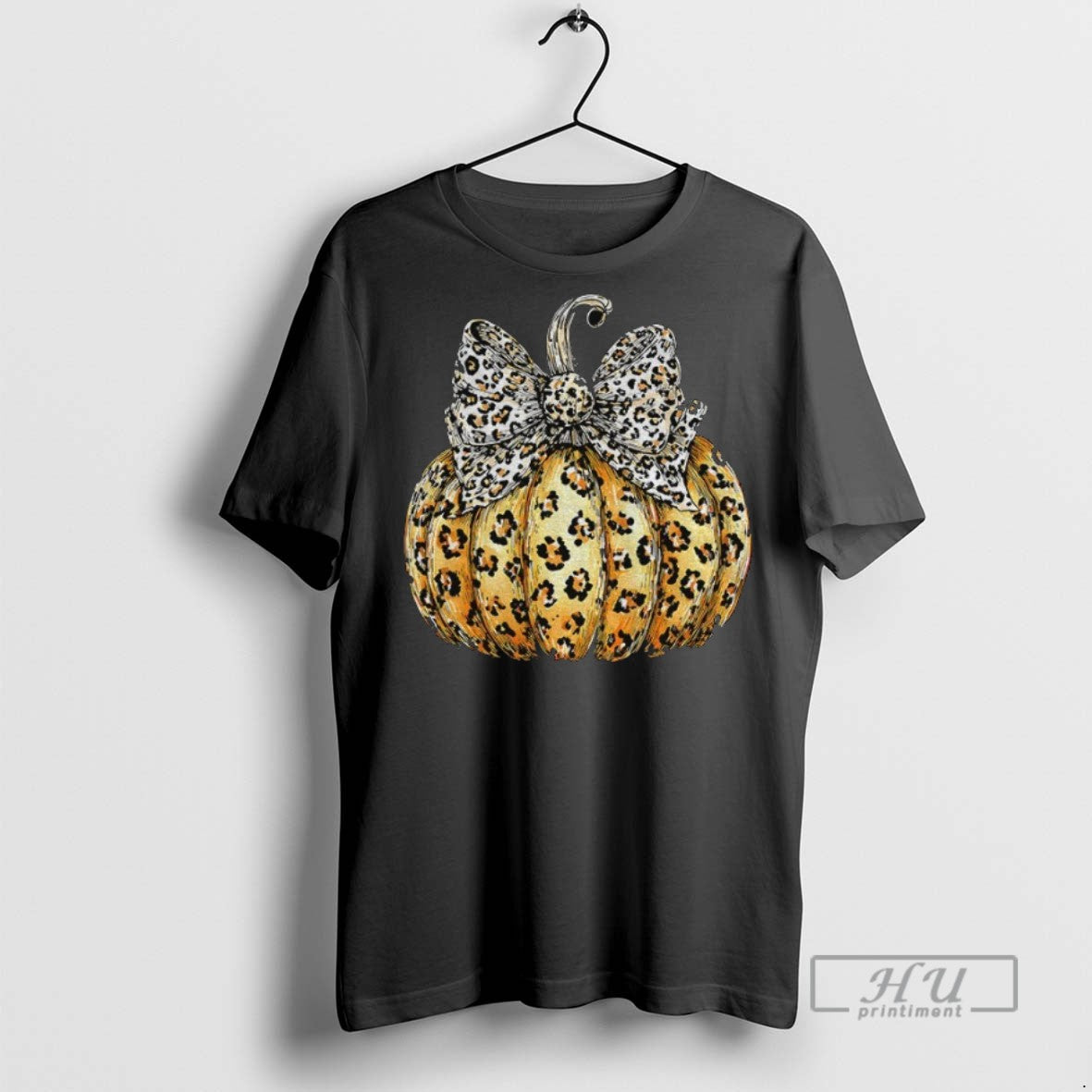 Officials Leopard Pumpkin Preppy Ghost Boo Spooky Coquette Halloween T Shirt s
