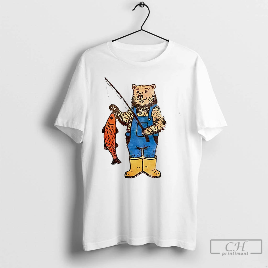 Premium Fishing Bear Graphic Vintage Nature Lover