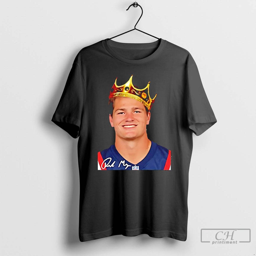Premium The King Drake Maye New England Football Signature