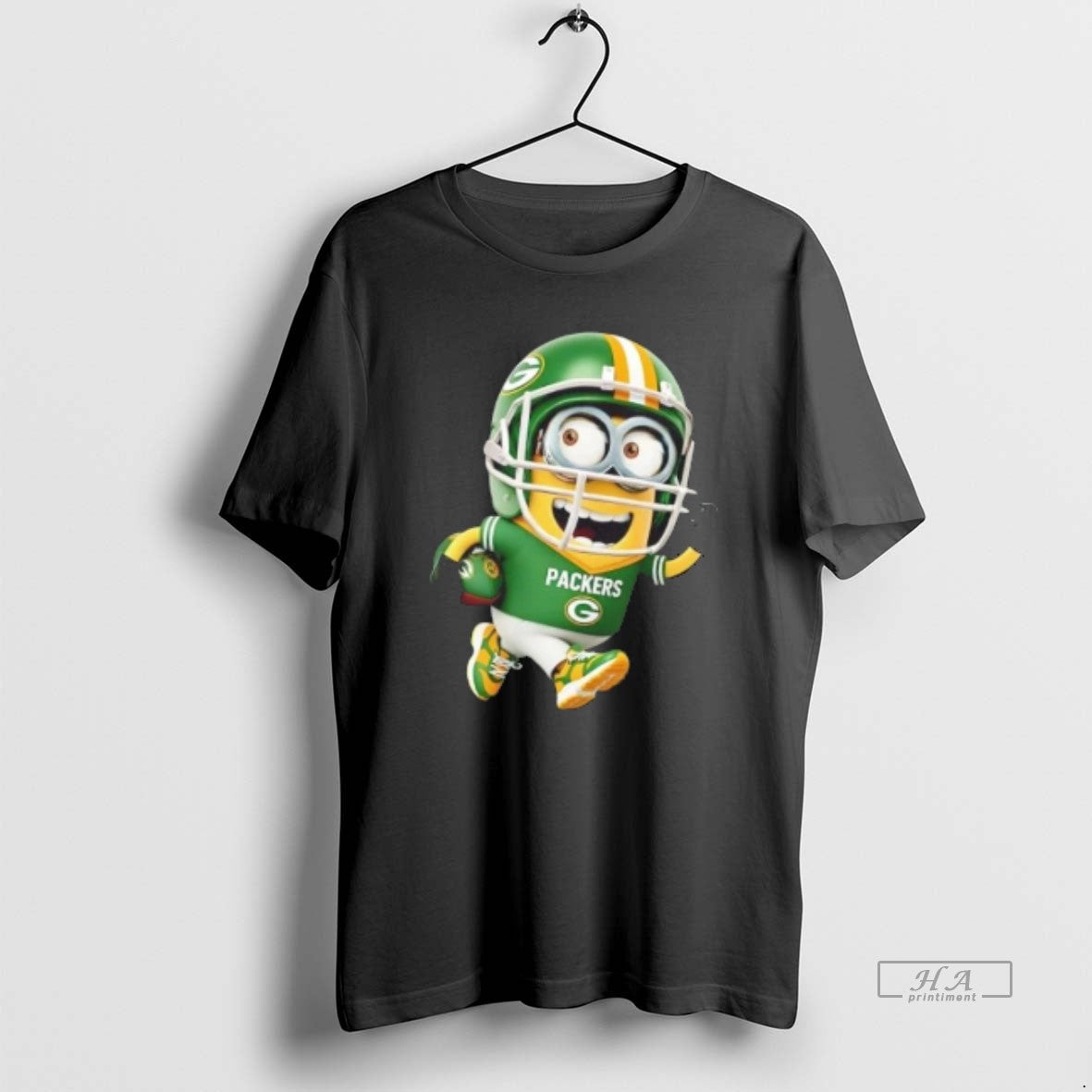 Trendy Minions Is Holding A Ball And Smiling At Green Bay Packers Fans Unisex , , , Long Sleeve Tee