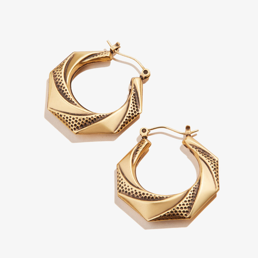 Textured Swirl Hoop Earrings T-Shirts