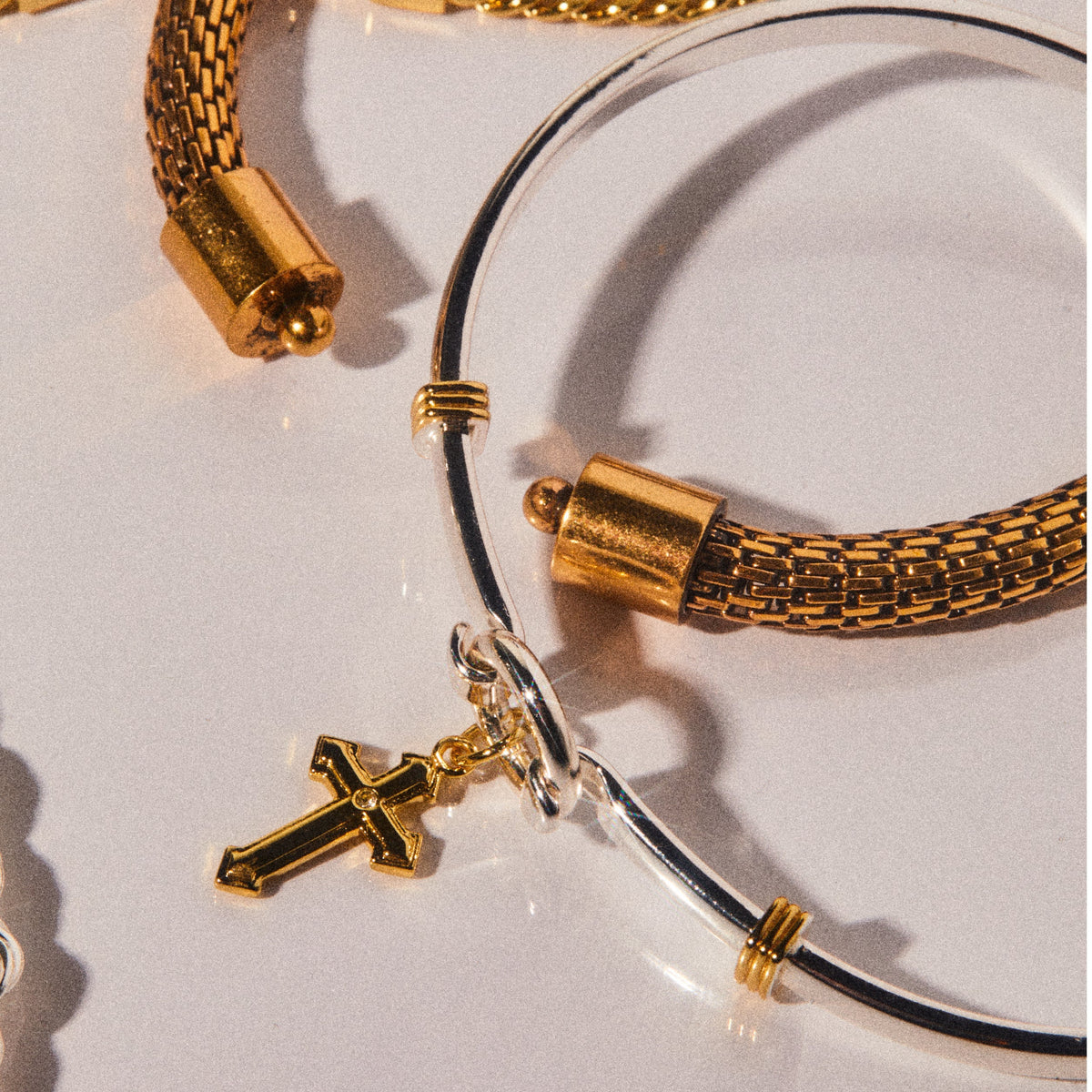 Cross Clip Bangle T-Shirts