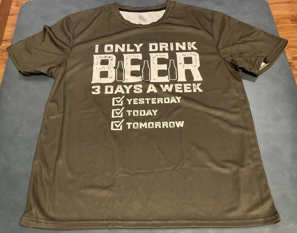 Unbranded Men’s XL Army Green Bold White Letters Beer Themed T-Shirt NWOT