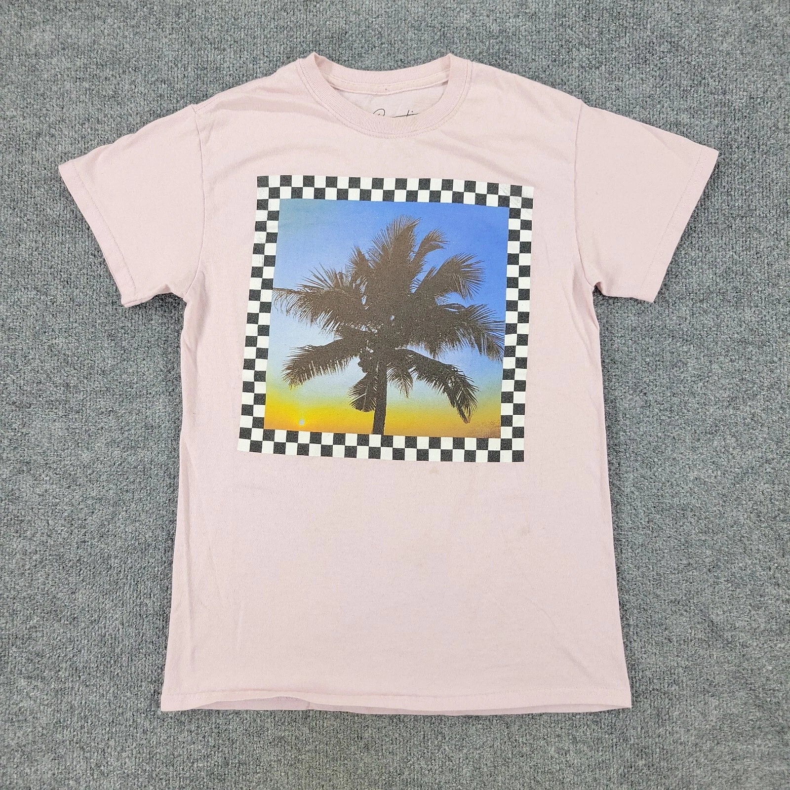 Creative Empire Shirt Men's Small Pink Palm Tree Checkered Graphic Short Sleeve Unisex , , , Long Sleeve Tee