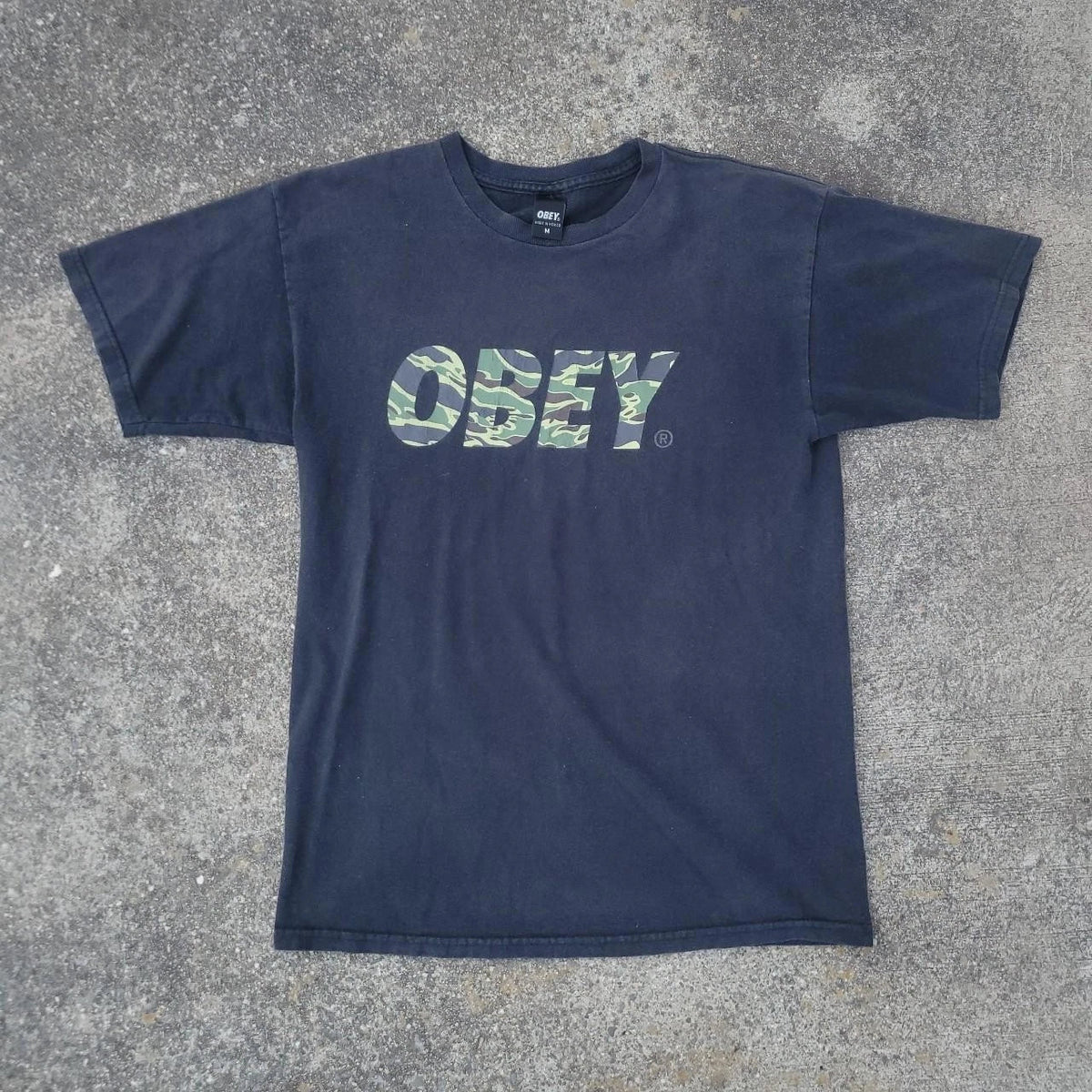 Y2K Obey Camo Logo Tee Size Medium Faded Black Shirt Unisex , , , Long Sleeve Tee