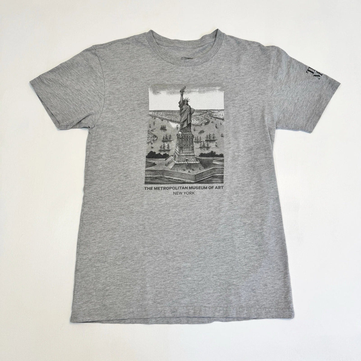 The Metropolitan Museum of Art New York T Shirt Small Statue of Liberty Gray Tee Unisex , , , Long Sleeve Tee