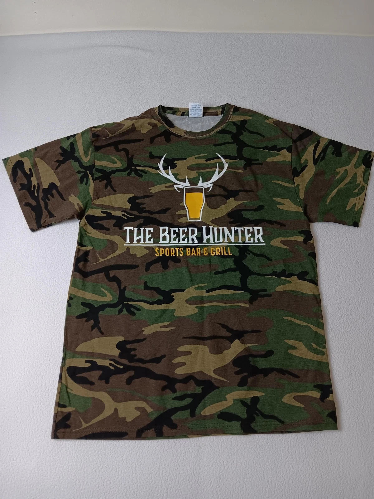 Port & Company Shirt Mens M Green Camouflage The Beer Hunter Sports Bar Tee Top